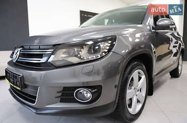 Позашляховик / Кросовер Volkswagen Tiguan 2014 в 