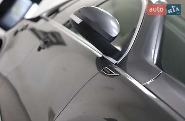 Позашляховик / Кросовер Volkswagen Tiguan 2014 в 