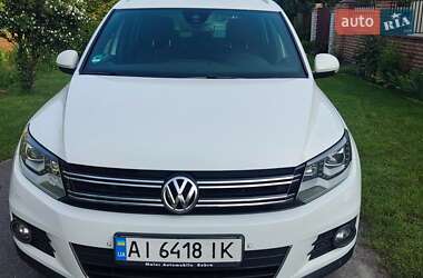 Внедорожник / Кроссовер Volkswagen Tiguan 2015 в 