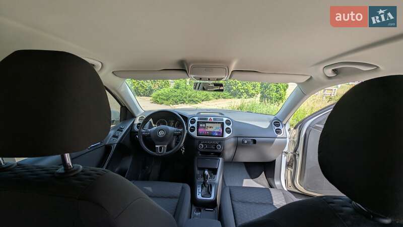 Внедорожник / Кроссовер Volkswagen Tiguan 2010 в Кривом Роге