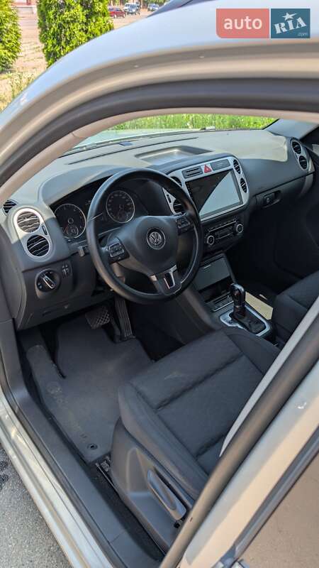 Внедорожник / Кроссовер Volkswagen Tiguan 2010 в Кривом Роге