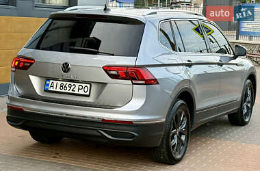 Позашляховик / Кросовер Volkswagen Tiguan 2023 в 