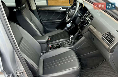 Позашляховик / Кросовер Volkswagen Tiguan 2023 в 