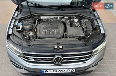 Позашляховик / Кросовер Volkswagen Tiguan 2023 в 