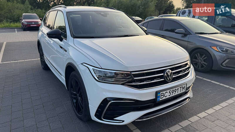 Внедорожник / Кроссовер Volkswagen Tiguan 2022 в Львове