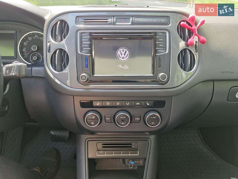 Внедорожник / Кроссовер Volkswagen Tiguan 2016 в Чернигове
