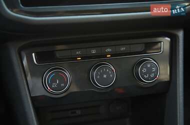 Внедорожник / Кроссовер Volkswagen Tiguan 2018 в 