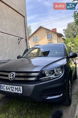 Позашляховик / Кросовер Volkswagen Tiguan 2015 в Львові