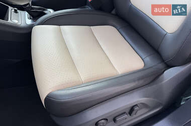 Внедорожник / Кроссовер Volkswagen Tiguan 2016 в 