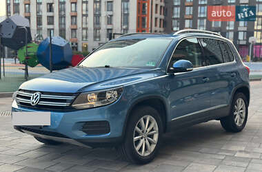 Позашляховик / Кросовер Volkswagen Tiguan 2016 в Києві