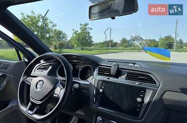 Внедорожник / Кроссовер Volkswagen Tiguan 2019 в 