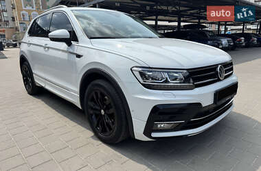 Внедорожник / Кроссовер Volkswagen Tiguan 2017 в Киеве
