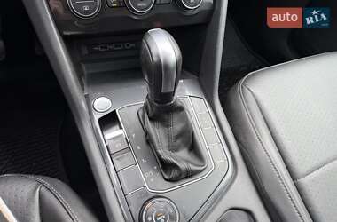 Внедорожник / Кроссовер Volkswagen Tiguan 2020 в 