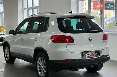 Внедорожник / Кроссовер Volkswagen Tiguan 2014 в 