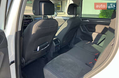 Внедорожник / Кроссовер Volkswagen Tiguan 2021 в 
