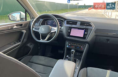 Внедорожник / Кроссовер Volkswagen Tiguan 2021 в 