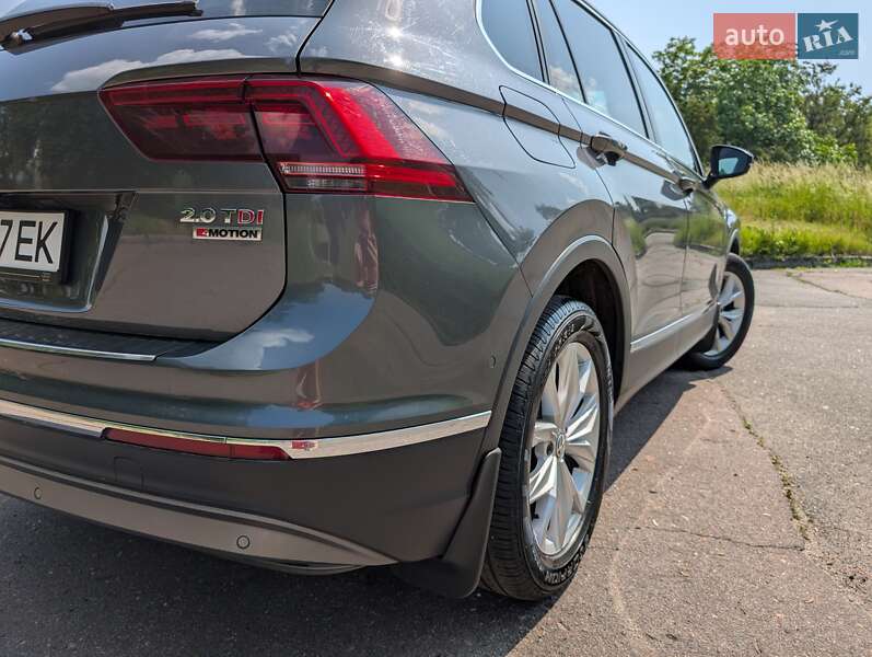 Внедорожник / Кроссовер Volkswagen Tiguan 2017 в Чернигове