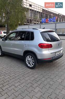 Внедорожник / Кроссовер Volkswagen Tiguan 2014 в 
