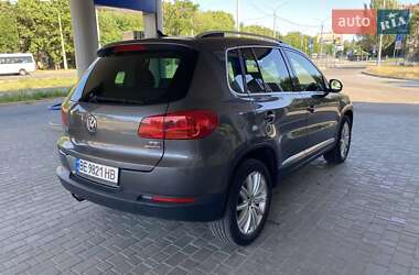 Внедорожник / Кроссовер Volkswagen Tiguan 2015 в 