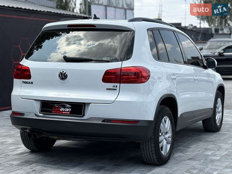 Внедорожник / Кроссовер Volkswagen Tiguan 2016 в Днепре
