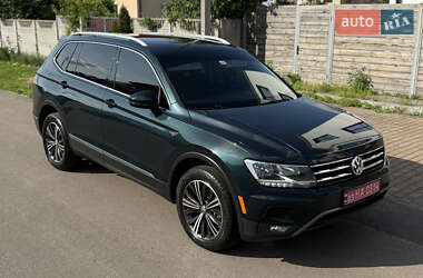 Внедорожник / Кроссовер Volkswagen Tiguan 2017 в Киеве