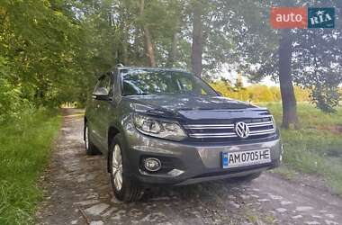Позашляховик / Кросовер Volkswagen Tiguan 2015 в Ємільчиному