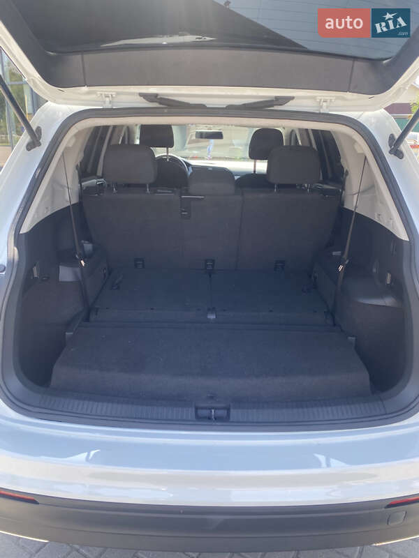 Внедорожник / Кроссовер Volkswagen Tiguan 2018 в Днепре