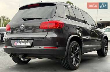 Внедорожник / Кроссовер Volkswagen Tiguan 2016 в 
