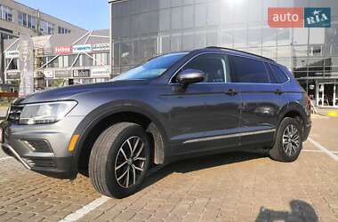 Внедорожник / Кроссовер Volkswagen Tiguan 2020 в 