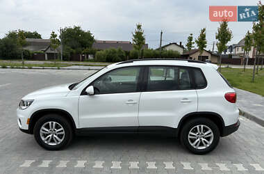 Внедорожник / Кроссовер Volkswagen Tiguan 2016 в 
