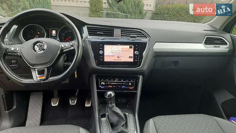 Внедорожник / Кроссовер Volkswagen Tiguan 2016 в Бродах