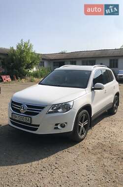 Позашляховик / Кросовер Volkswagen Tiguan 2011 в Болграді