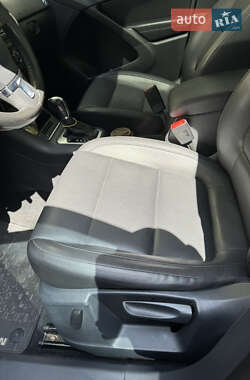 Внедорожник / Кроссовер Volkswagen Tiguan 2012 в 