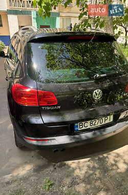 Внедорожник / Кроссовер Volkswagen Tiguan 2012 в 