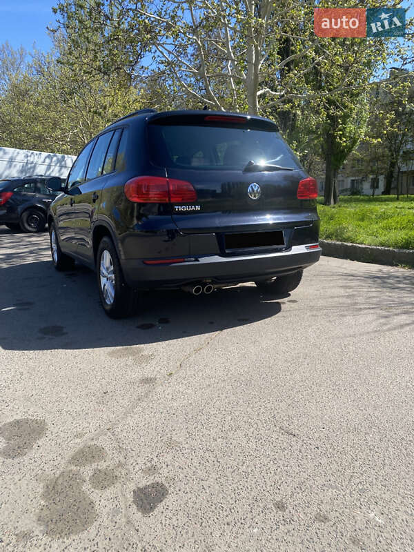 Внедорожник / Кроссовер Volkswagen Tiguan 2017 в Одессе