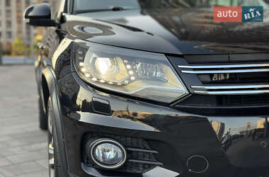 Внедорожник / Кроссовер Volkswagen Tiguan 2016 в 