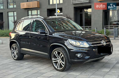 Внедорожник / Кроссовер Volkswagen Tiguan 2016 в 