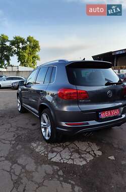 Внедорожник / Кроссовер Volkswagen Tiguan 2016 в 