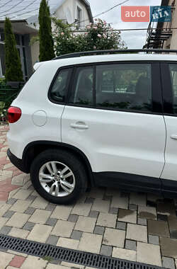 Внедорожник / Кроссовер Volkswagen Tiguan 2017 в 