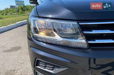 Внедорожник / Кроссовер Volkswagen Tiguan 2021 в 