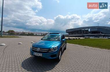 Внедорожник / Кроссовер Volkswagen Tiguan 2016 в 