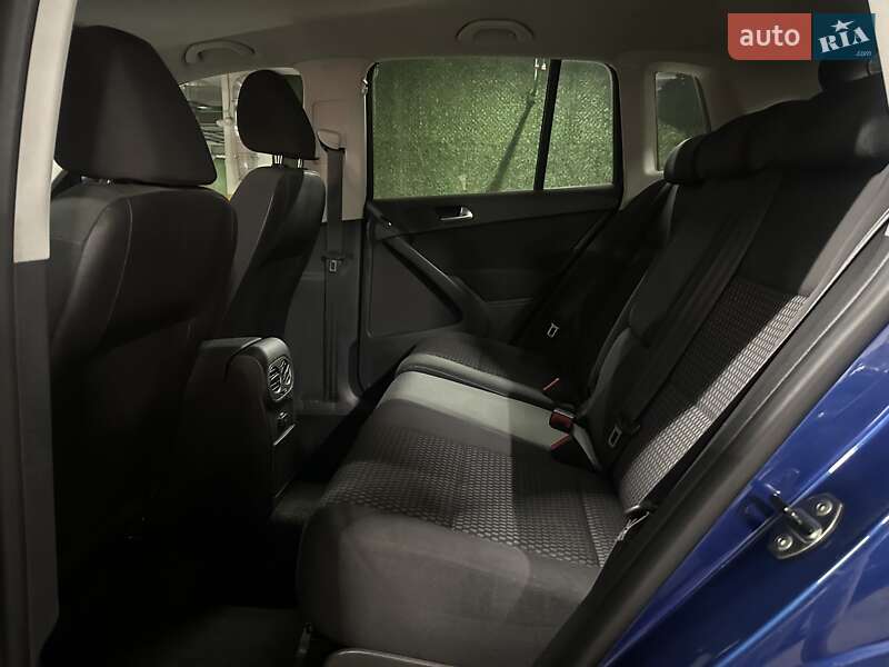 Внедорожник / Кроссовер Volkswagen Tiguan 2010 в Киеве