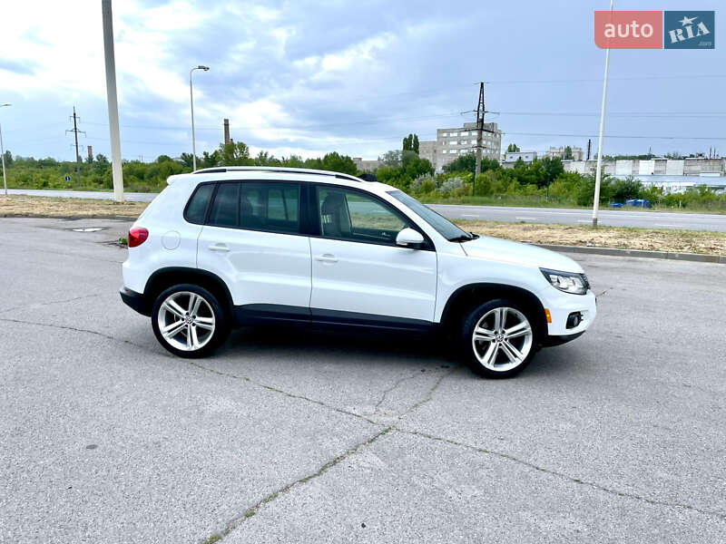 Позашляховик / Кросовер Volkswagen Tiguan 2014 в Харкові