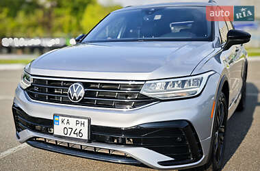 Внедорожник / Кроссовер Volkswagen Tiguan 2022 в Киеве
