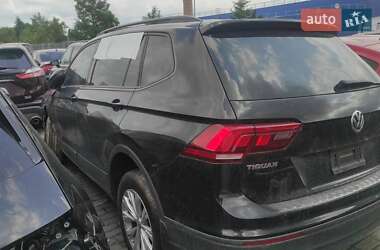 Внедорожник / Кроссовер Volkswagen Tiguan 2020 в 