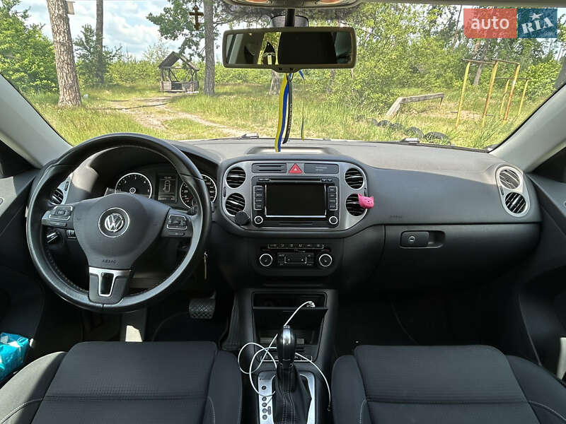 Внедорожник / Кроссовер Volkswagen Tiguan 2011 в Киеве