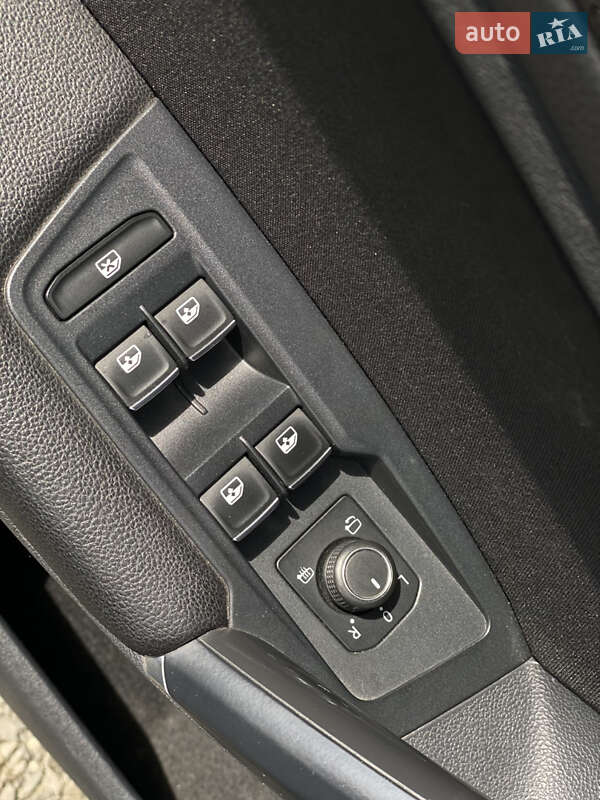 Внедорожник / Кроссовер Volkswagen Tiguan 2016 в Луцке
