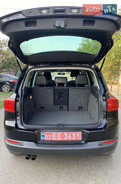 Внедорожник / Кроссовер Volkswagen Tiguan 2013 в 