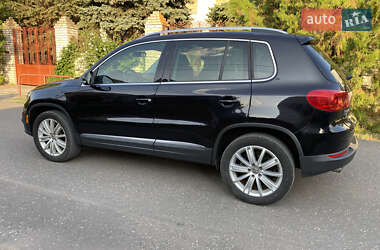 Внедорожник / Кроссовер Volkswagen Tiguan 2013 в 