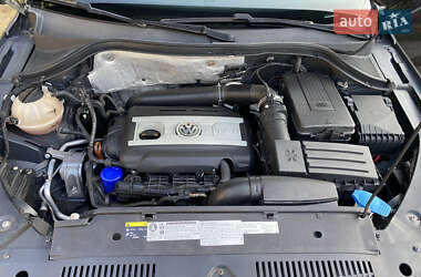 Внедорожник / Кроссовер Volkswagen Tiguan 2013 в 